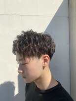 ヘアーズ イン フォルム アーツ(hairs in folm Arts) 夏の波打ちツイスパ風