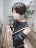 【松戸 岩口】サイドパート刈り上げハンサムショート