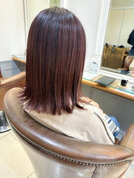 ネオリーブアイム 横浜西口店(Neolive aim) 深めレッドブラウン 切りっぱなしロブ 艶カラー【横浜】k