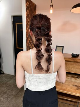 レジーロ (Regilo) 編みおろし/ヘアアレンジ