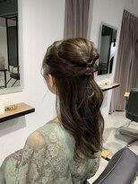 シンプルハーフアップ