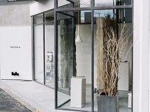 ファボリア(favoria)の雰囲気（シンプルで洗練された、心地よい時間が流れる場所です）