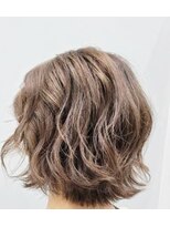 カグヤヒメ(kaguyahime)&nbsp;くせ毛を活かしたパーマ風ボブ