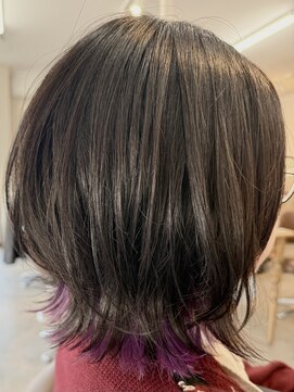 シンミ(SHinmi) インナーカラー×くびれレイヤー