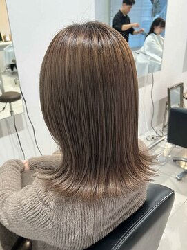 ノア(no_a) ブリーチなしでアッシュグレージュ×レイヤー