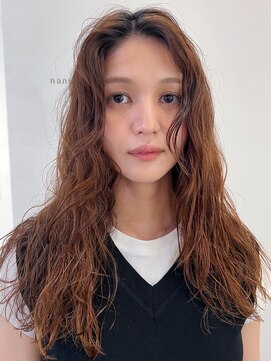 ナヌーク ダイカンヤマ(nanuk daikanyama) ロングパーマウェーブパーマドライパーマくせ毛風パーマオレンジ