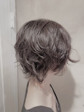 ココンフワット(coconfwat) ウルフミディアム無造作ケアパーマ