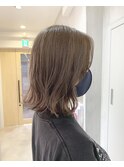ミルクティーアッシュ切りっぱなしロブ結べるボブグレージュ