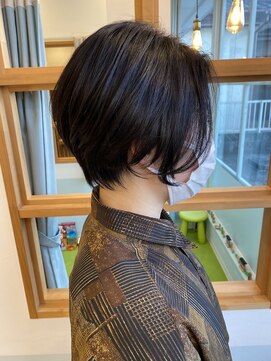 アミトヘアアンドサロン(amito hair&salon) 360度キレイなシルエット♪暗髪ショート
