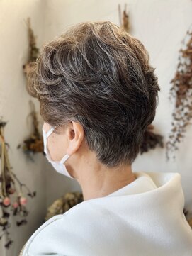 ヘアスタジオ ブリエ(HAIR STUDIO BRILLER) 2023 ミセス ナチュラル グレイヘア　リバースブローヘア