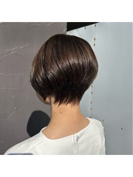 セダクション 道後樋又店(Seduction) 松山市/20代/30代/40代/頭の形に合わせた丸みショート