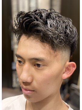 ミリオンバックス 御徒町店(Million Backs) リバースパーマ<理容室>[メンズ/眉毛/バーバー/御徒町]