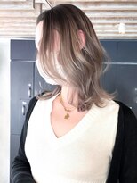 シオン(shion)&nbsp;顔周りレイヤー韓国ヘア美髪ロングホワイトブロンド_ba378941