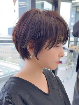 ビューナゴヤ 名駅(VIEW NAGOYA) 丸顔/ミニウルフ/チェリーブラウン/ショートボブ