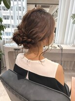 リノバイアクネ(lino by ACNE)&nbsp;ふわっとくびれアレンジシニヨンスタイル