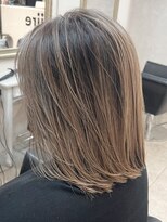 ジーレ(jiire)&nbsp;バレイヤージュ×ボブ