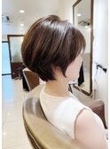 小顔見え大人ショートボブ