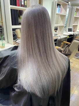 ラピス 新宿(Lapis) グレージュ/ハイトーンカラー/シルバーグレージュ/髪質改善