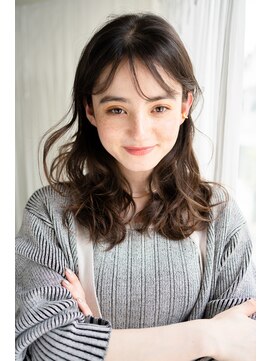 マグノリア オモテサンドウ(MAGNOLiA Omotesando) エアウェーブでかけるベビーバング浮遊感ルーズウェーブ