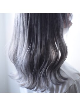 ニコリヘアワークス(nicori hair works) セミロング×ホワイトベージュ3