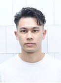 アップバングコンマヘア束感波巻きスキンフェードツーブロック