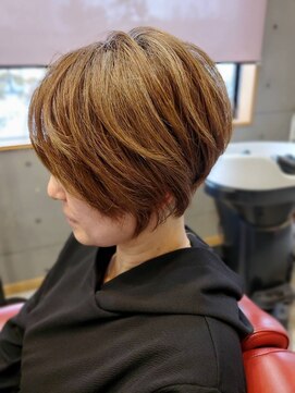 バルビエーレ アーディ(Barbier Adi) レディース 刈り上げショート