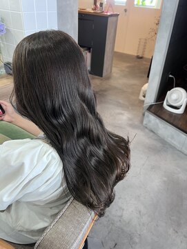 ティティ(TiTi) 艶ブラウン ベージュ カラー [TiTi_福田りの]