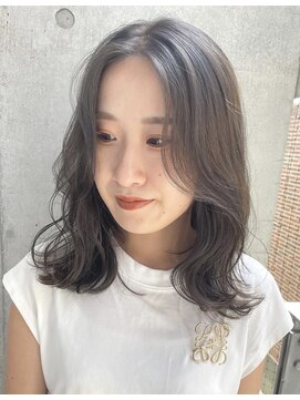 ハルキ ミナト ジャパン フクオカ(HARUKI MINATO japan FUK) センターパート/ミディアムレイヤー／髪質改善/ブリーチなし