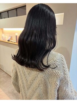 エンネ(Enne) ミディアム × 暗めバイオレット