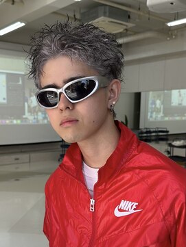 デビュー ヘアーメイク スペインカール/スパイキーショート/ブルーブラック/宜野湾