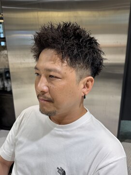 フランクスバーバーザスタンド(Frank’s barber the stand) スペインカール/スパイキーショート/フェザーパーマE