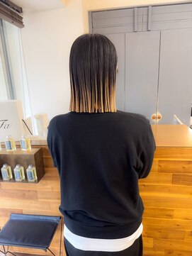 ヨハク 大阪梅田中崎町(yohaku) ルーツカラー切りっぱなしボブ