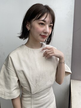 ミディアム/ボブ/ココアベージュ/暗髪/小顔/外ハネ//