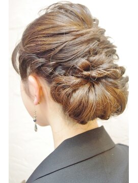 ファーレンピュアスウィート(fahren-pure-suite) ツイストシニョンセット