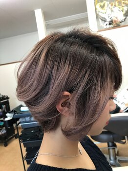 イーズヘアー(Eaze hair)の写真/丁寧なカウンセリングと再現性の高いデザイン力で、気分転換や季節の変わり目にイメージチェンジ♪