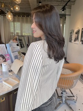 リバレッジ 広尾(Leverage) 大人上品な柔らかラフレイヤー【広尾、恵比寿】担当 濱口