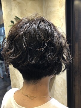 ヘアー クリエイト カルバリ(HAIR CREATE Calbari) クルクルフワフワ  刈り上げショートver.