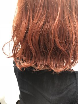 クロ(Kro) 切りっぱなしボブ×カッパーオレンジ