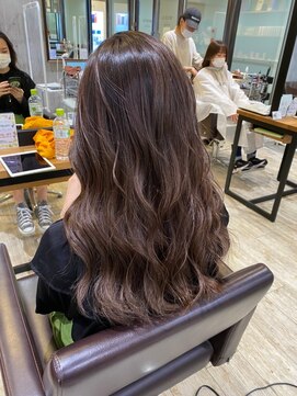 トレ(tre.) 甲子園口/髪質改善/縮毛矯正/ハイライト/酸性ストレート