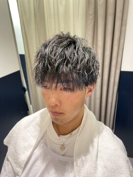 リバティシェアバーバー 銀座(LIBERTY SHARE BARBER) ツイストスパイラルパーマ〈銀座〉理容室