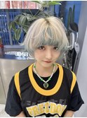ホワイトベージュ/マッシュショート[新宿/ハイトーンカラー]