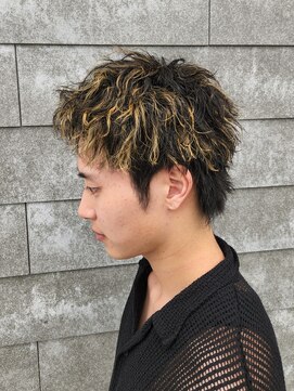 ニアウ 伊勢崎連取店(Niau) 金メッシュスパイキーショートメンズツイストスパイラルパーマ