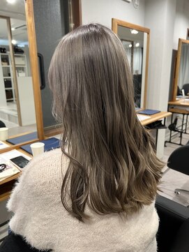 アフェクト 上大岡(affect) 黒髪/グレーベージュ/レイヤーロング/前髪パーマ/上大岡東