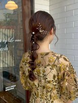 好日和(YOKiHi) ゆるふわローポニーアレンジ(結婚式ヘアセット)