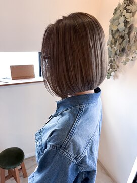 ニクス フリー ウエストバーン(nix free WB) 30代40代冬の小顔ショコラアッシュミディ