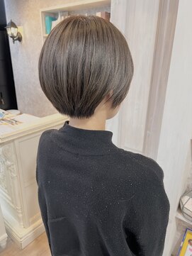 キャアリー(Caary) 福山美容室caary グレージュマッシュショートイルミナカラー30代