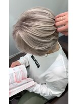 テラ 仙台(Tera)&nbsp;バレイヤージュ グラデーションカラー ホワイトベージュ