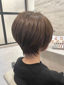 ライラ(Rila) ショートボブ