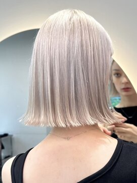 ソル ジングウマエ(SOL JINGUMAE) 表参道ハイトーンカラーショートヘアボブブロンドペールカラー