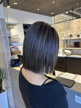 ヴィアンカ 倉敷中央通り店(Vianca) バレイヤージュ/ブリーチ/ハイライト/ボブ/パツっとボブ
